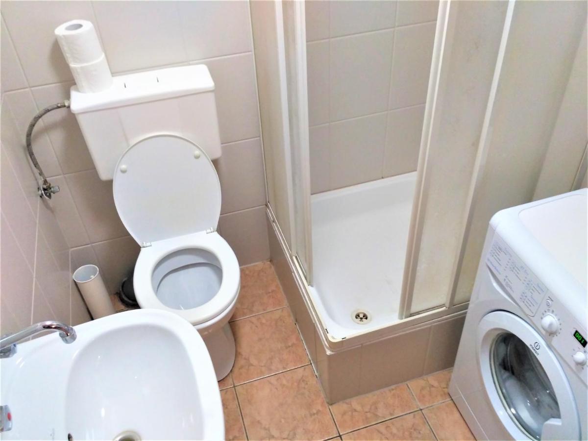 Krakow City Centre Apartment - Bon Turystyczny Bagian luar foto